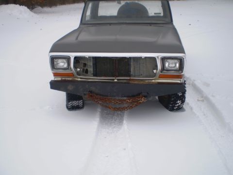 1979 Ford F-150 - The front bumper and tow points... And missing grill