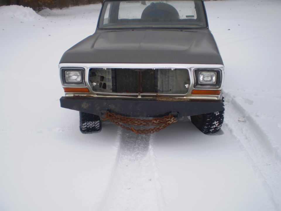 The front bumper and tow points... And missing grill