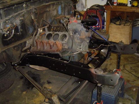 1979 Ford Bronco - Cleaning up the frame, I took the buckets off too, to clean and paint