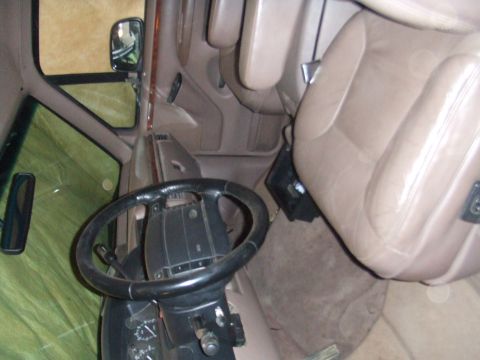 interrior/underhood - 1996 Ford Bronco