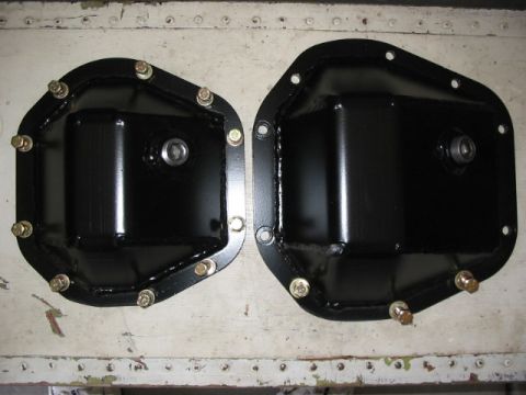 1995 Ford Bronco - Ruffstuff Specialties new diff covers for the 44 and60 rear.