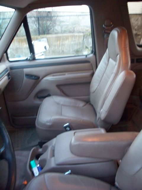 1996 Ford Bronco photo