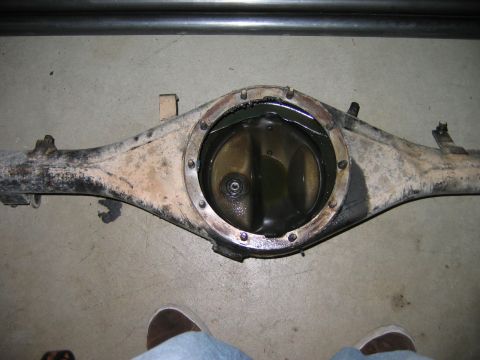 1983 Ferrari Enzo - A differential axle housing is shown, with the cover removed to reveal the internal components.