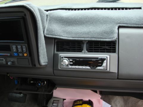 1983 Ford Bronco - ok-now complete the radio install. i connected the full hot tot he stock radio full hot. I connected the ignition hot to the stock plug and…