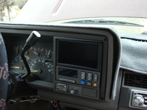 1983 Ford Bronco - one last look at the new "Cubbie" i going to make a non-slip bottom and hold the Ipod and cell phones in this spot.