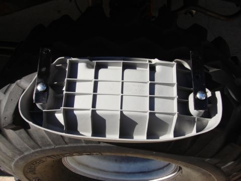1983 Ford Bronco - now to complete the back amp. i needed to move the spare tire out 3" so the new amp had room to breath and the spare would be in the stock…