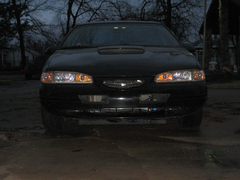 1996 Ford Thunderbird front view with hood scoop