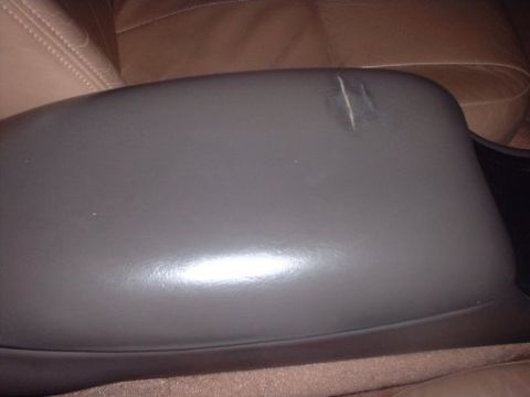 1996 Ford Taurus - Old console.
