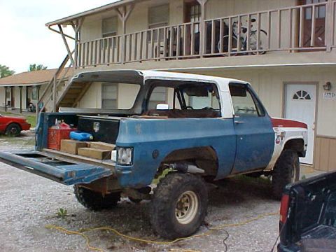 1975 Chevrolet Blazer - made a line to cut the rear upper part off.