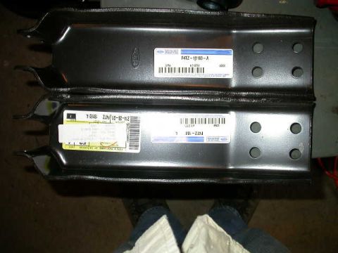 1990 Ford Bronco - Stock Ford '97 F-350 shock towers