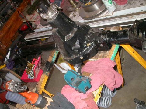 1990 Ford Bronco - '79 Dana 60, with ARB and 4.88 gears.