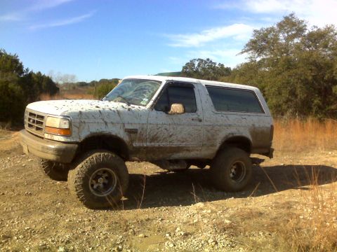 1993 Ford Bronco - Getting a little mud on the tires
