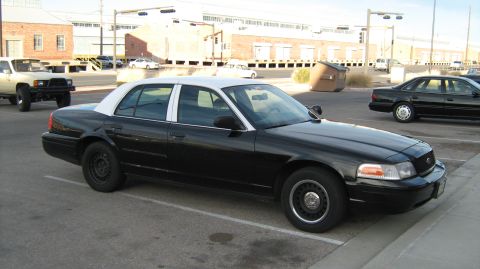 2001 Ford Crown Victoria photo