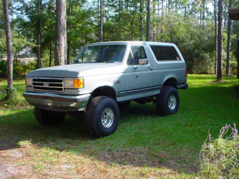 1989 Ford Bronco photo
