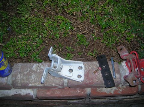 1985 Ford Bronco - early ninetys hinge