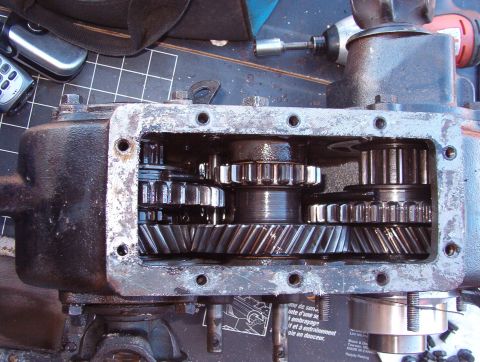 1975 Ford Bronco - This t-case IS as simple as the schematics suggest. The front output gear (upper L) is centered, putting the front in neutral. The rear gea…