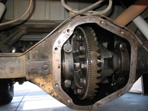 1995 Ford Bronco - D60 rear with detroit and toner ring added