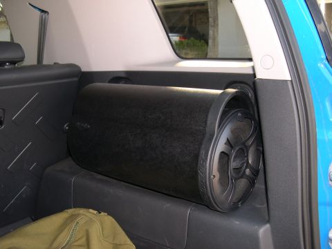 2007 Toyota FJ Cruiser - 8" 100 watt Bazooka Tube w/ fj mount & harness for plug n play