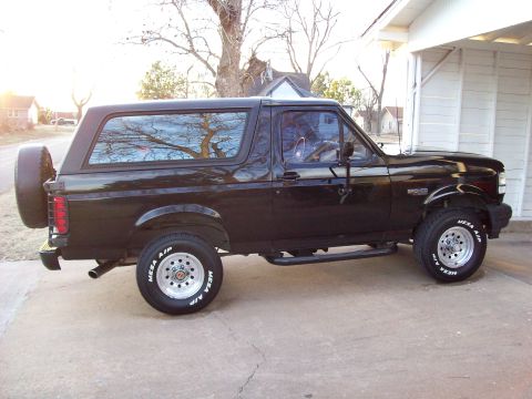 1993 Ford Bronco photo