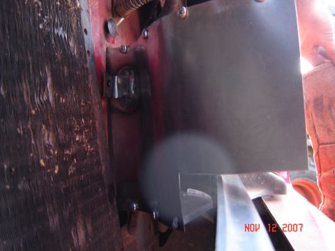 1995 Ford Bronco - mounting tabs for the ram air to the radiator support