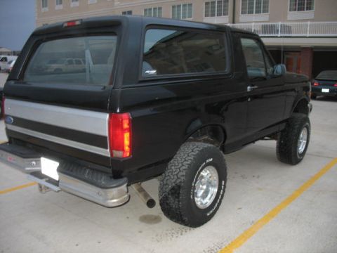1996 Ford Bronco photo