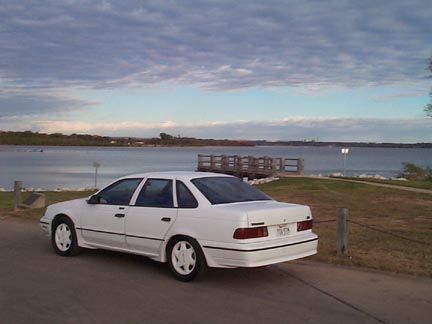 1991 Ford Taurus - And another.