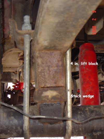 1983 Ford Bronco - 4" block and stock wedge.