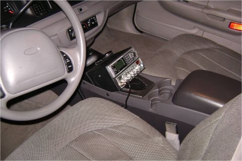 1972 Ford Ranchero - Console with radios