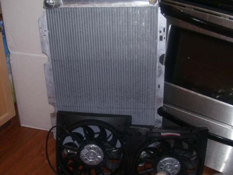 1985 Ford Bronco - aluminum radiator and fans