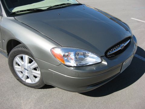 2003 Ford Taurus - Sly look.
