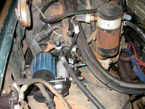 1990 Ford Bronco - ARB compressor, mounted to stock jack location