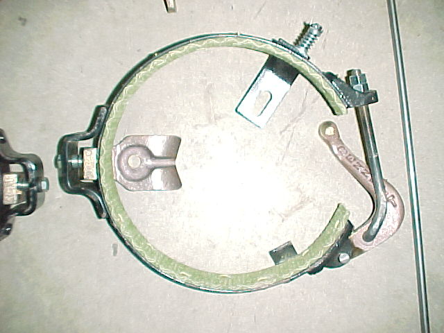 Brake band and lever assembly with visible text 'B22Z'