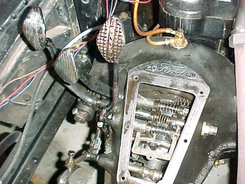1915 Ford Model T - Pedal installed. Note the band clamp is still in place and there is no key in the ignition!