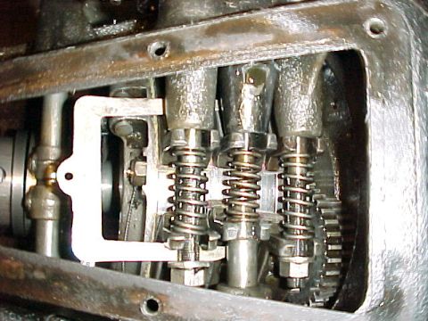 1915 Ford Model T - Brake band clamped so shaft can be removed / installed.