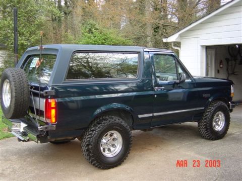 1995 Ford Bronco - Nice and clean.