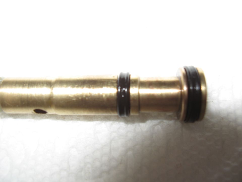 Brass proportioning valve with black O-rings