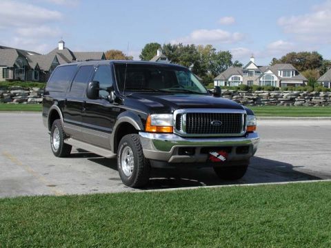 2000 Ford Excursion photo