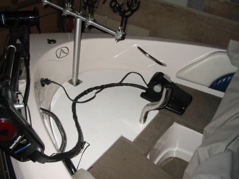 1988 Ford Bronco - Front rod holder stand with driftmaster rod holder that can be turned for long line trolling or spider rigging.