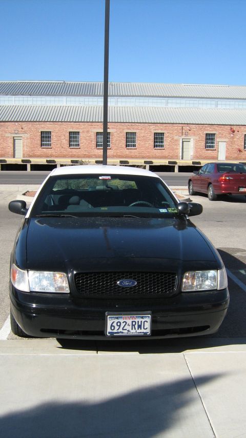 2001 Ford Crown Victoria photo