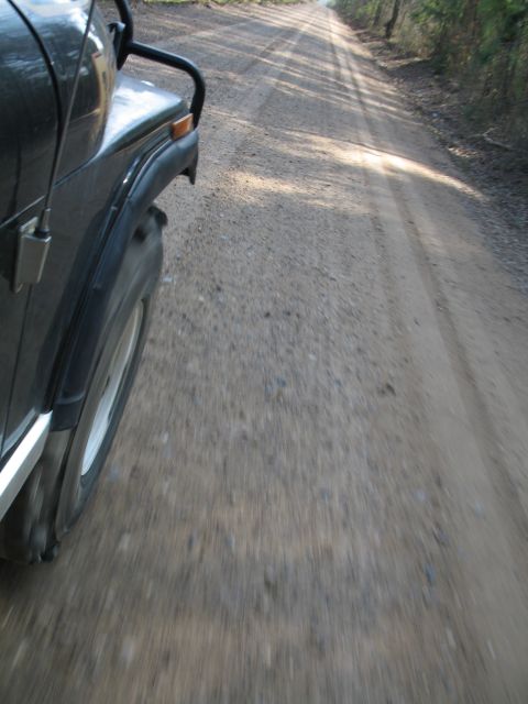 1993 Ford Bronco - I like this shot. We got the hell outta the tri-wheel thing place and scooted on down the road...