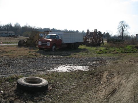 1993 Ford Bronco - Another IH bob truck and assorted equipment.