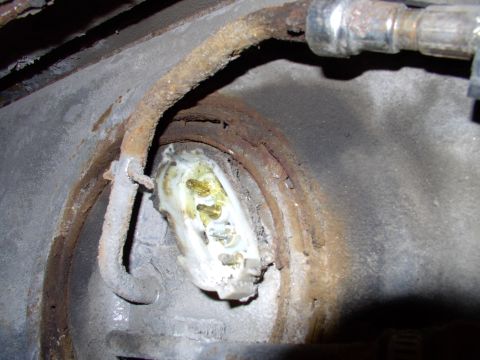 1990 Lincoln Town Car - Just a bit of corrosion on the pins