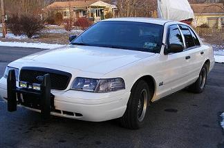2002 Ford Crown Victoria photo