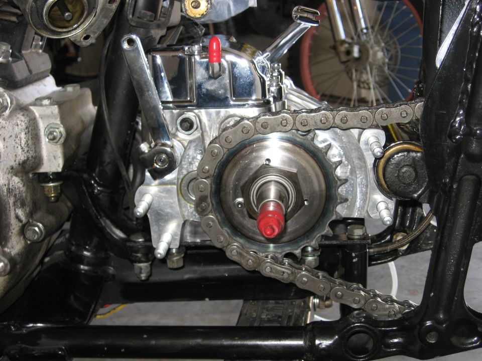 pics of installing a Revtech 5 spd in a 4 spd case with kicker into Shovelhead