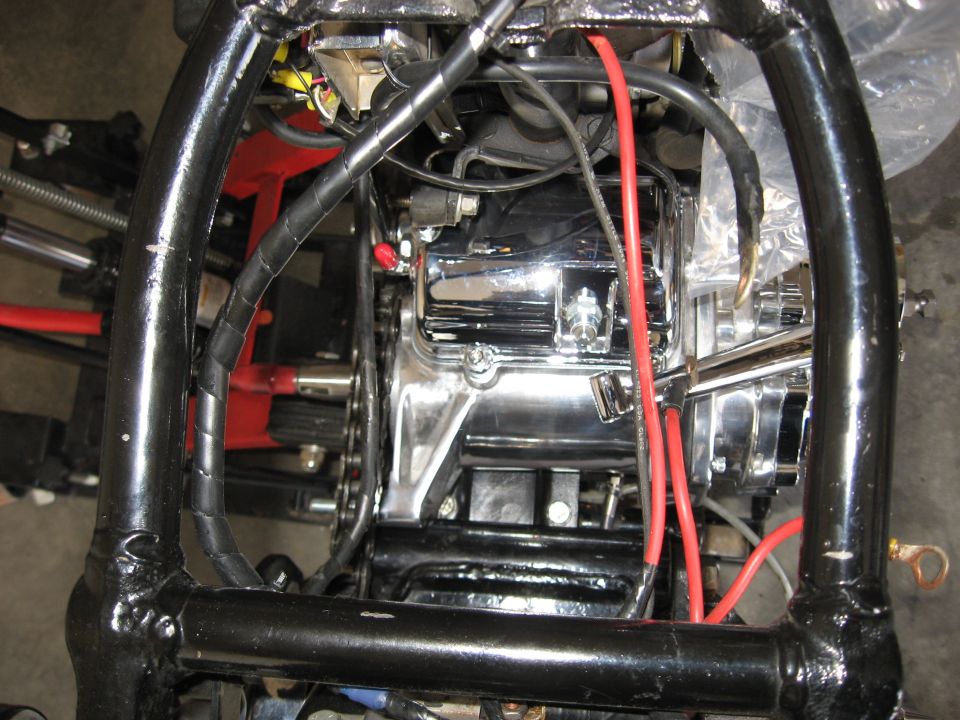 pics of installing a Revtech 5 spd in a 4 spd case with kicker into Shovelhead