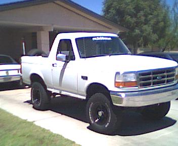 1993 Ford Bronco - 4in lift, 32x11.50 BFG AT's, 15x8 rockcrawlers...