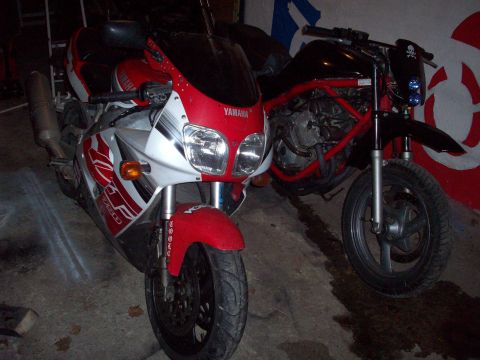 1997 Yamaha FZR750 photo