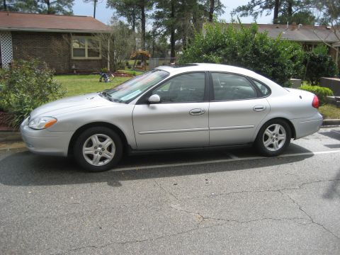 2001 Ford Taurus photo