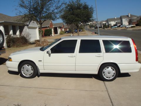 1998 Volvo V70 - With the original wheels