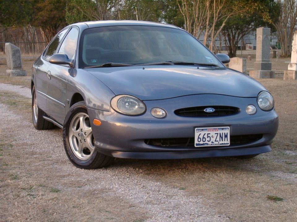 1999 Ford Taurus